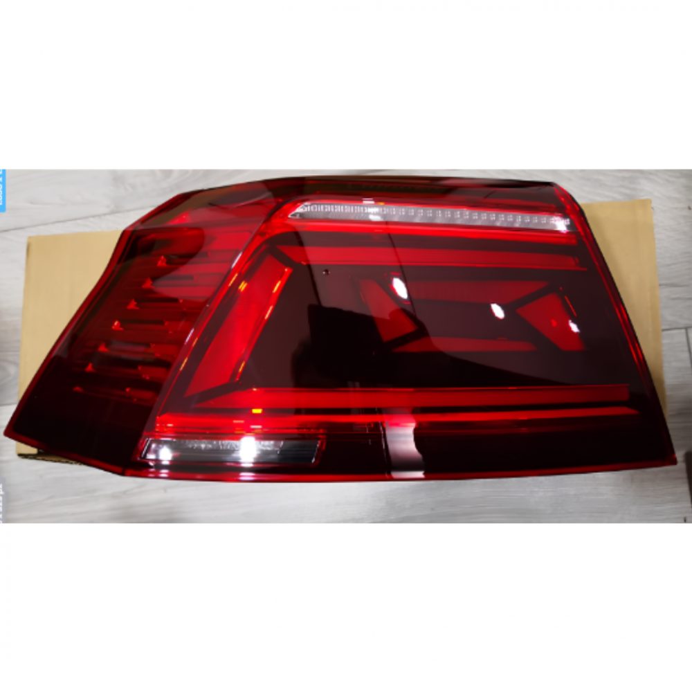 PASSAT B8.5 2019-2022 STOP LAMBASI DIŞ SOL KARARTILMIŞ 3G5945207F